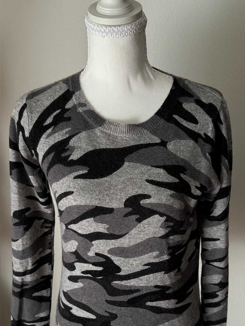 ply cashmere Gray & Black Camo Scoop Neck Sweater